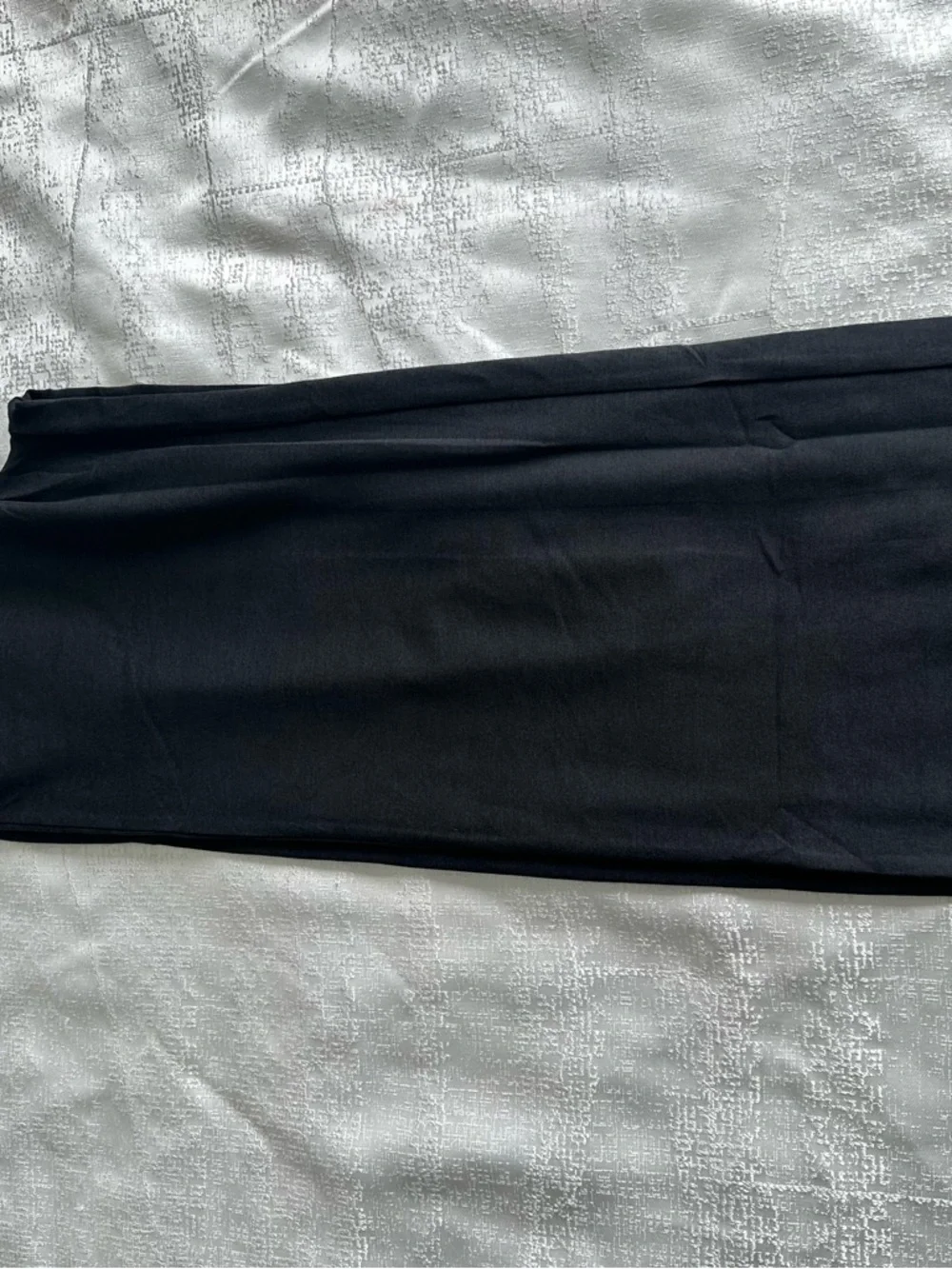 Vuori Black Joggers with White Drawstring - Picture 3 of 7